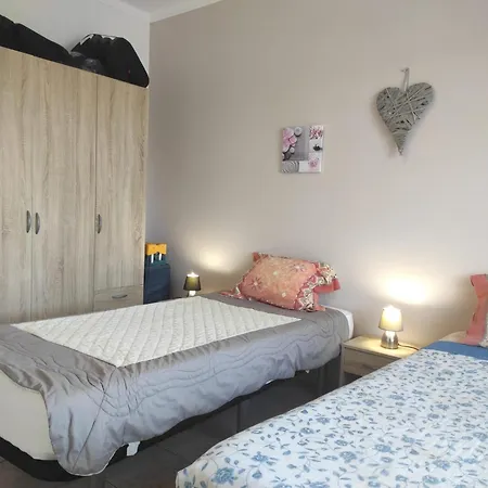 아파트 Three Bedroom - *